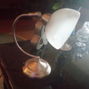 Desk/night stand lamp